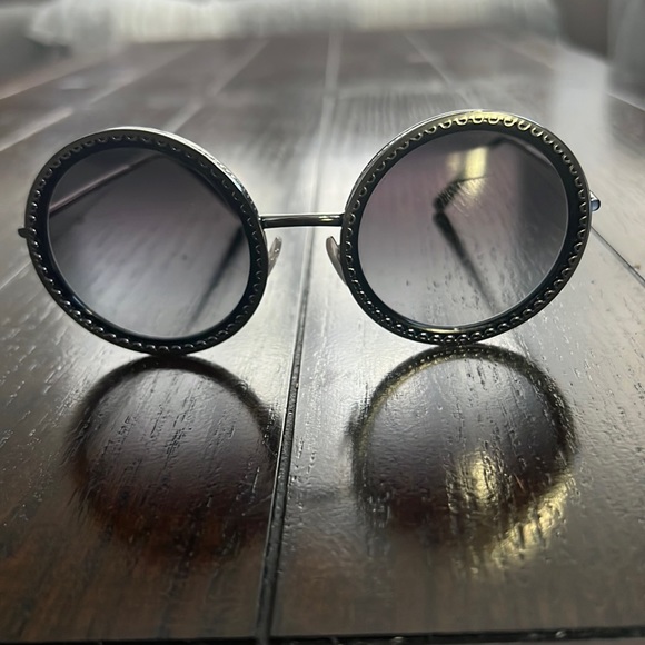 Authentic Dolce & Gabbana retro Sunglasses - Picture 2 of 5